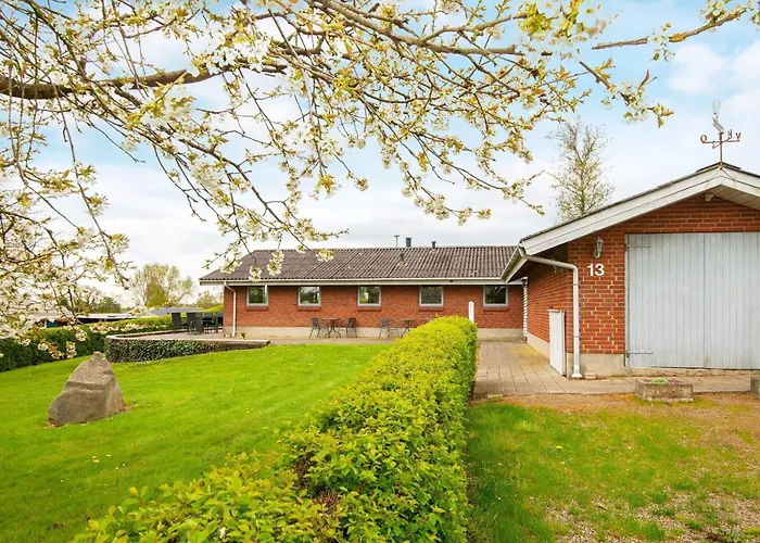 Tranquil Retreat In Hejlsminde-by Traum Hejls