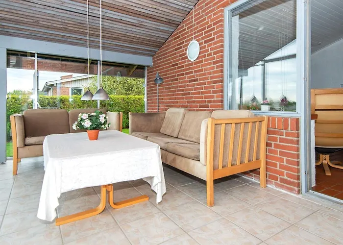 Tranquil Retreat In Hejlsminde-by Traum